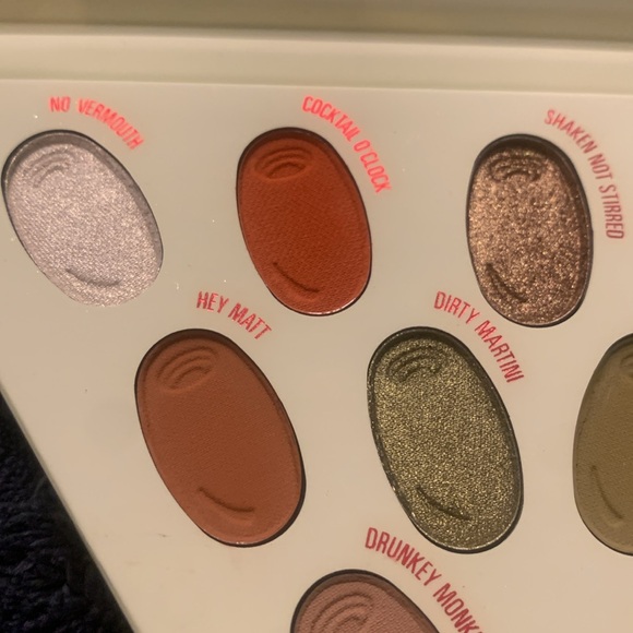 Kylie Cosmetics x Kris Martini Palette - Picture 2 of 10